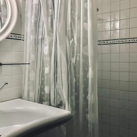 Farm stay Castelvecchio, Casa Con Piscina A Fabriano