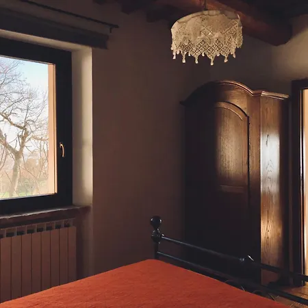 Castelvecchio, Casa Con Piscina A Farm stay Fabriano