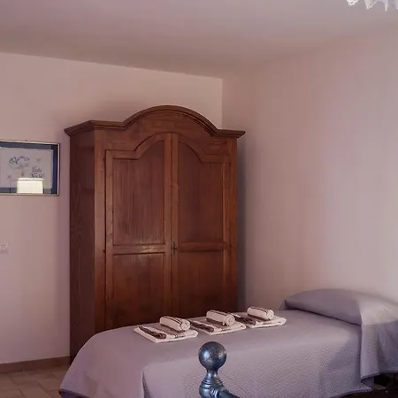 Castelvecchio, Casa Con Piscina A * Fabriano