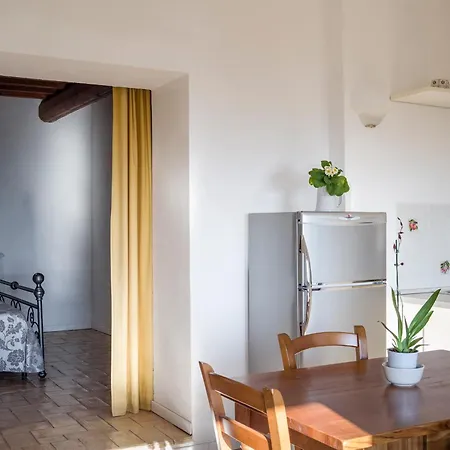 Farm stay Castelvecchio, Casa Con Piscina A Fabriano