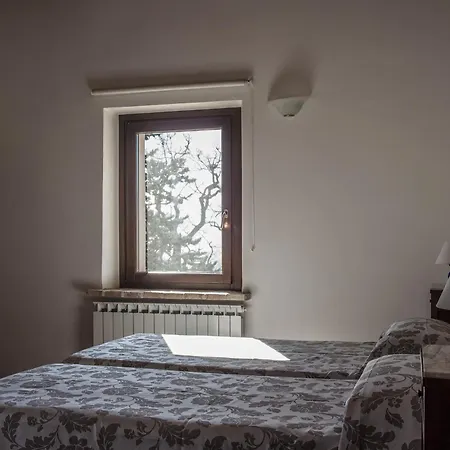 Castelvecchio, Casa Con Piscina A *