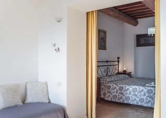 Castelvecchio, Casa Con Piscina A Farm stay Fabriano